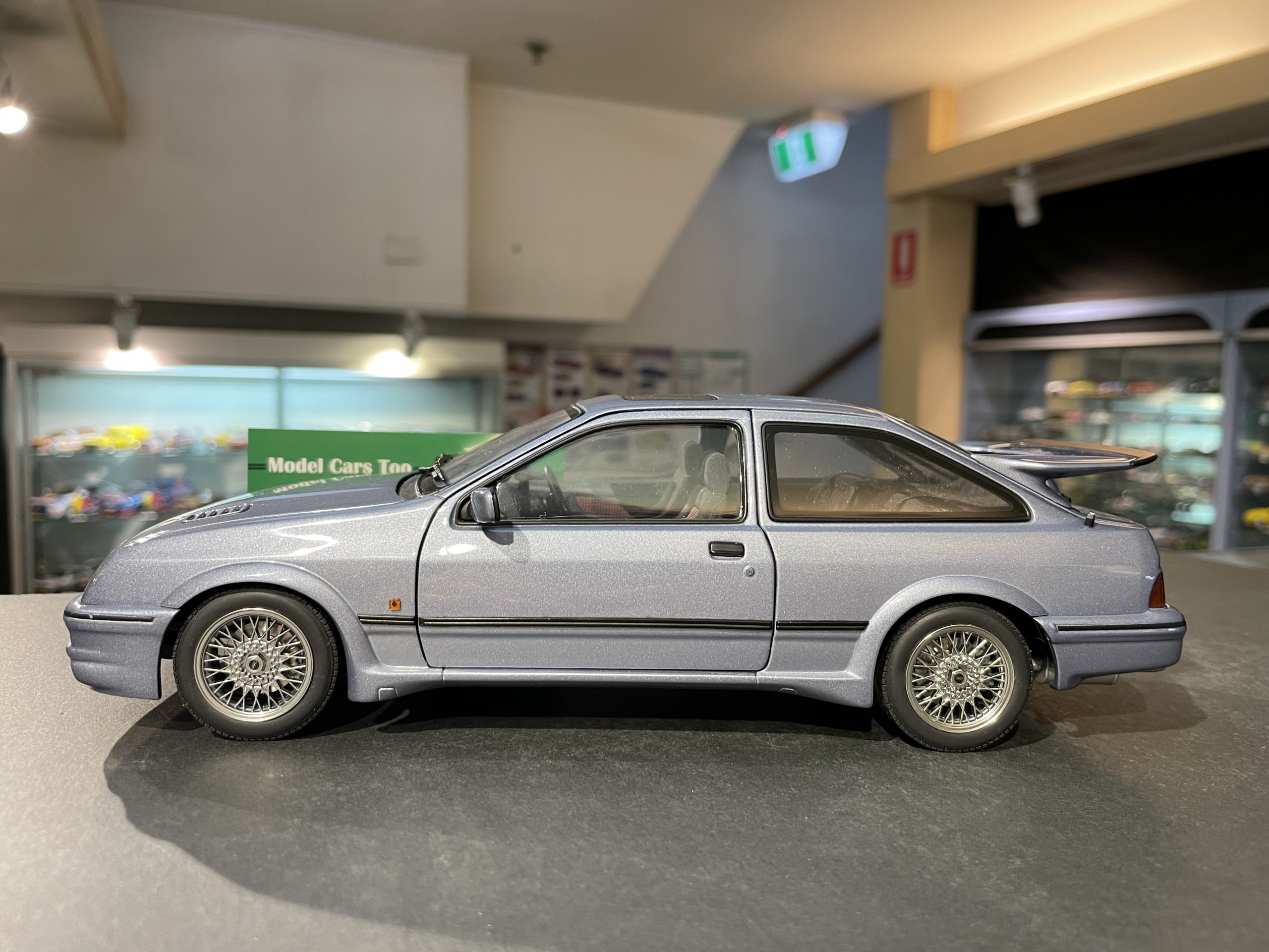 Ford Sierra RS Cosworth, 1:18 Autoart - Model Cars Too