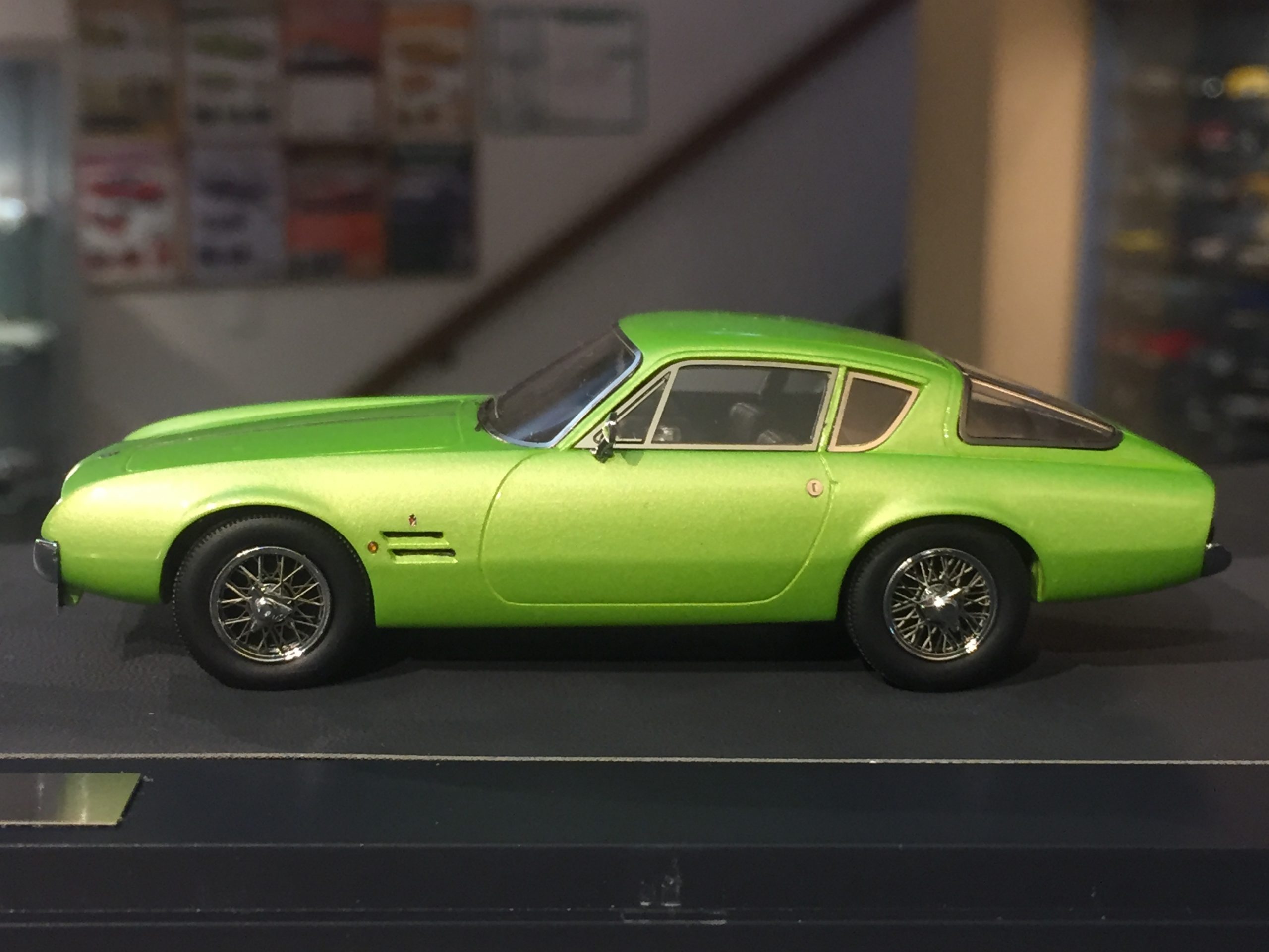 Ghia 230S, 1:43 Matrix - Model Cars Too