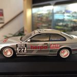BMW 325i, 1:43 Minichamps