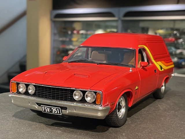 Ford XC Sundowner, 1:18 Classic - Image 2