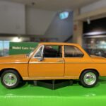 BMW 2002, 1:24 Welly