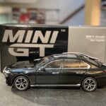 BMW i7, 1:64 MINI GT