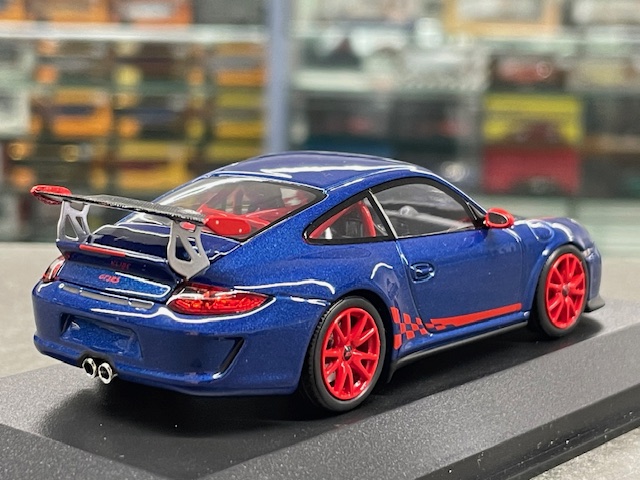 Porsche 997.2 GT3 RS, 1:43 Minichamps - Image 2