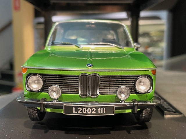 BMW 2002, 1:18 KK-Scale - Image 2
