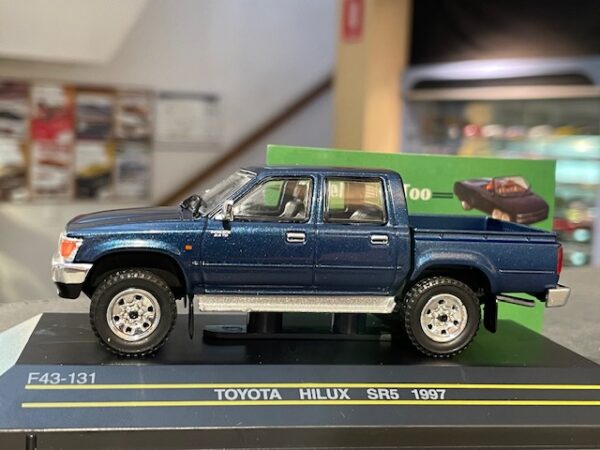 Toyota Hilux, 1:43 First:43