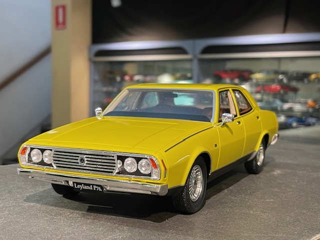 Leyland P76 Super, 1:18 Authentic - Image 2