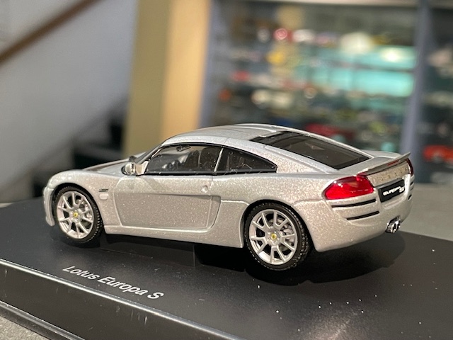 Lotus Europa1:43 Autoart - Image 3