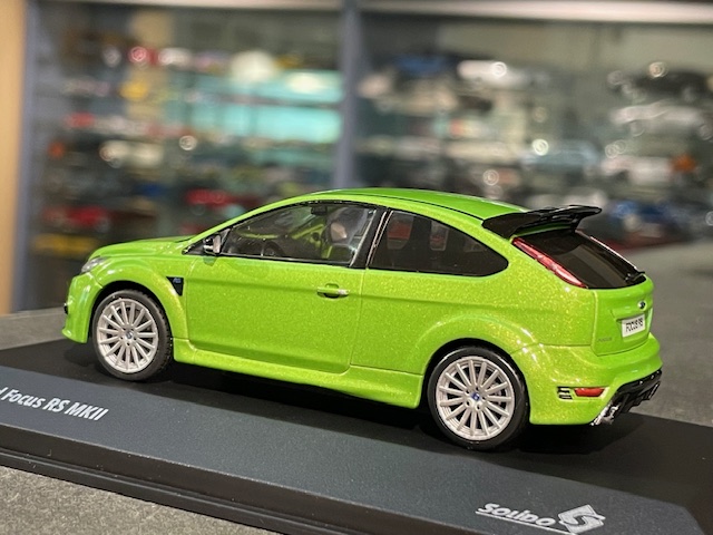 Solido 1:43 Ford Focus MKII RS Green 2010 - Detailgetreues Modellauto