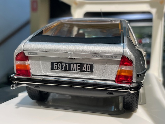 Citroen CX, 1:18 Norev - Image 3
