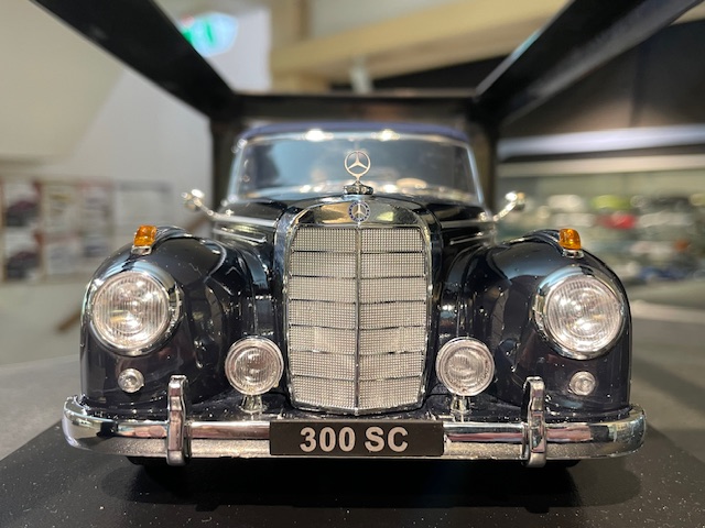 Mercedes-Benz 300 SC, 1:18 KK-Scale - Image 2