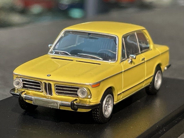 BMW 2002, 1:64 Almost Real - Image 2