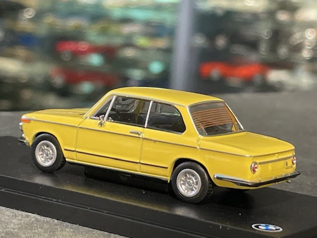 BMW 2002, 1:64 Almost Real - Image 3