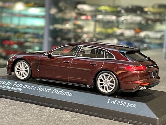Porsche Panamera, 1:43 Minichamps - Image 3
