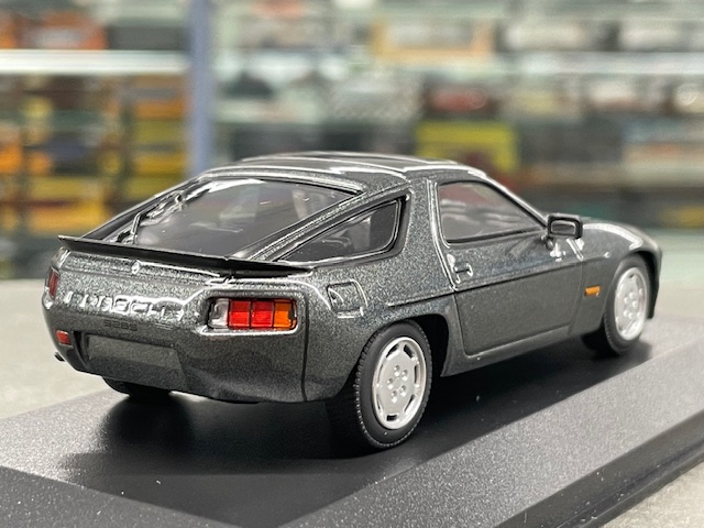 Porsche 928S, 1:43 Minichamps - Image 4