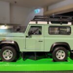 Land Rover Defender, 1:24 Welly