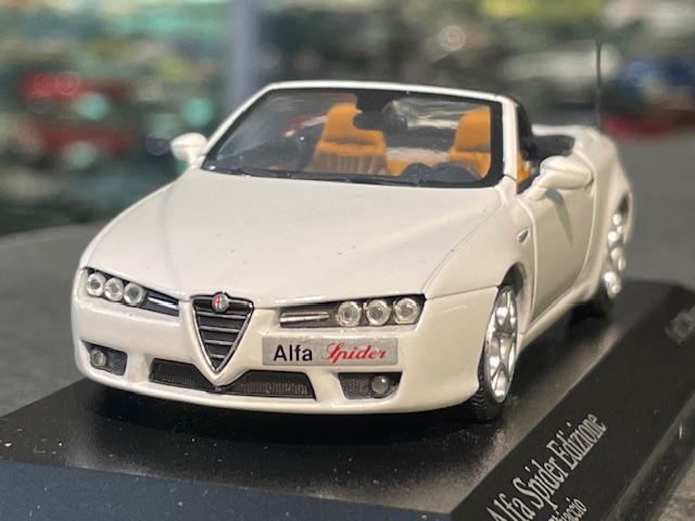 Alfa Romeo Spider, 1:43 Minichamps - Image 2