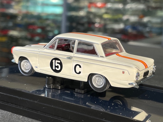 Ford Cortina GT, 1:43 Classic - Image 3