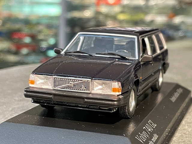 Volvo 740 wagon, 1:43 Minichamps - Image 2