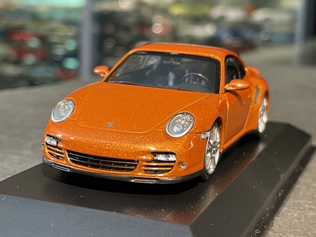 Porsche 997 Turbo, 1:43 Maxichamps - Image 2