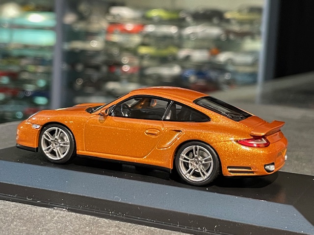 Porsche 997 Turbo, 1:43 Maxichamps - Image 3