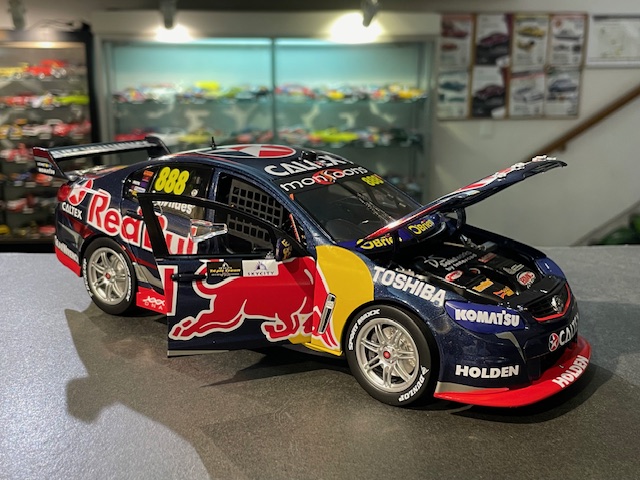 Holden VF Commodore, 1:18 Biante - Image 4