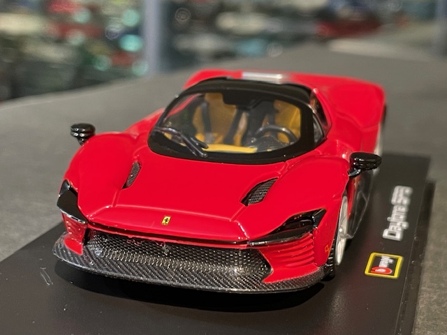 Ferrari Daytona SP3, 1:43 Burago - Image 2