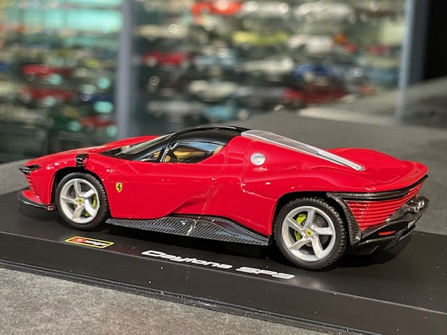 Ferrari Daytona SP3, 1:43 Burago - Image 3