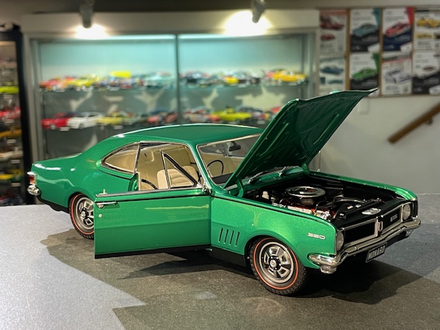 Holden HG Monaro, 1:18 Classic - Image 5