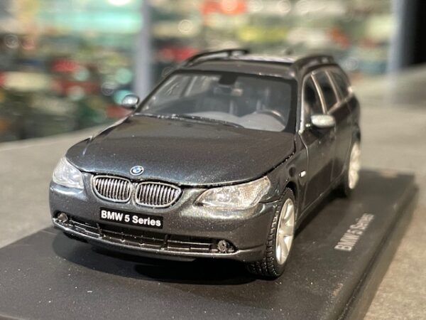 BMW 545i Touring, 1:43 Kyosho - Model Cars Too