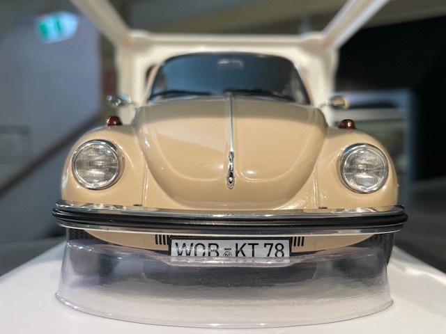 Volkswagen Beetle, 1:18 Norev - Image 2