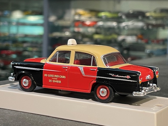 Holden FC sedan, 1:43 Trax - Image 3