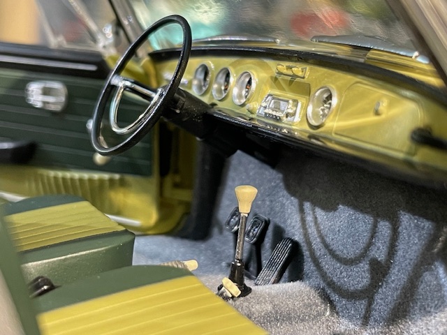 Volkswagen Karmann-Ghia, 1:18 Norev - Image 5