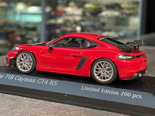 Porsche Cayman GT4 RS, 1:43 Minichamps - Image 3