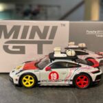 Porsche 911 Dakar, 1:64 MINI GT