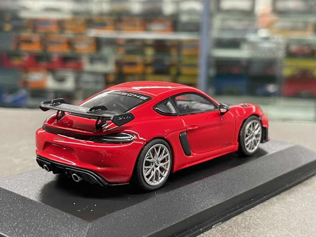 Porsche Cayman GT4 RS, 1:43 Minichamps - Image 4