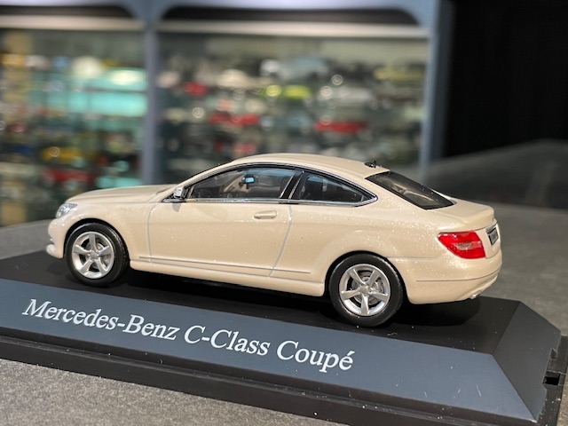 Mercedes-Benz C-Class Coupe, 1:43 Norev - Image 3