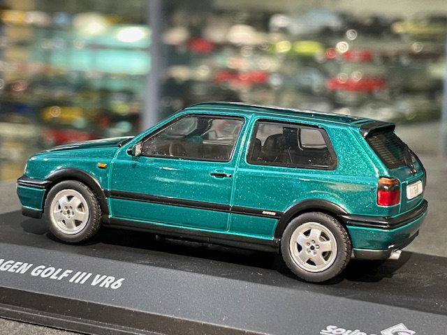 Volkswagen Golf VR6, 1:43 Solido - Image 3