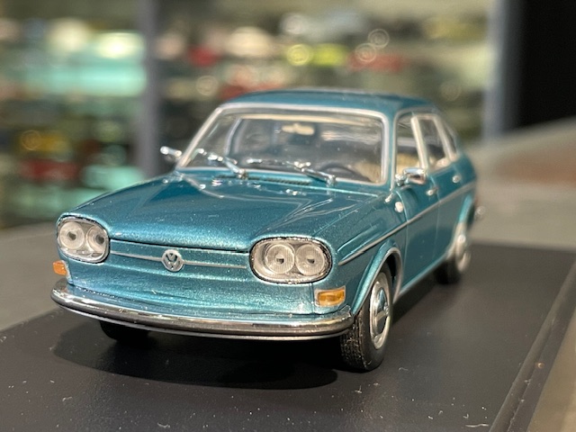 Volkswagen 411, 1:43 Minichamps - Image 2