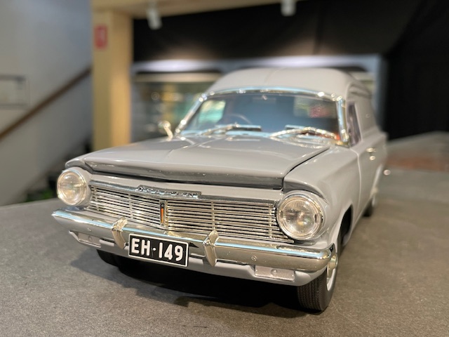 Holden EH van, 1:18 Classic - Image 2