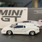 Lamborghini Countach, 1:64 MINI GT