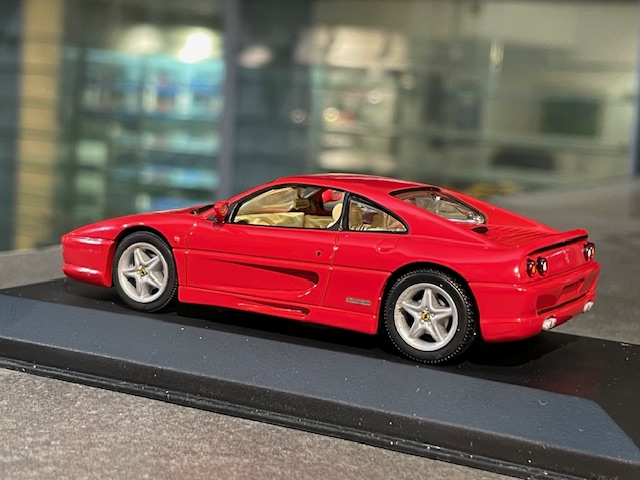 Ferrari 355, 1:43 Minichamps - Image 3