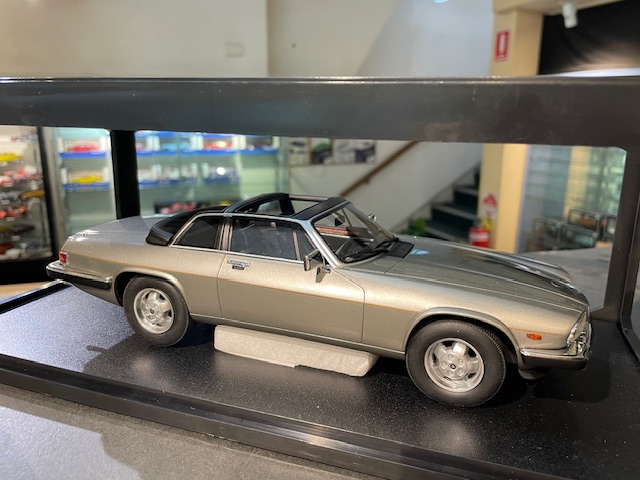 Jaguar XJS-C, 1:18 Cult - Image 4