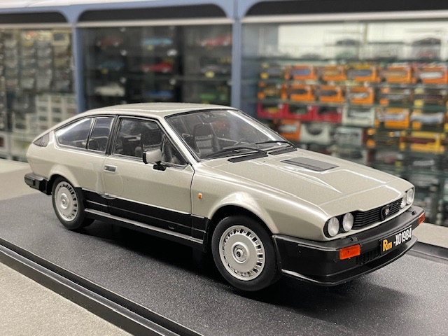 Alfa Romeo Alfetta GTV6, 1:18 Solido - Image 3