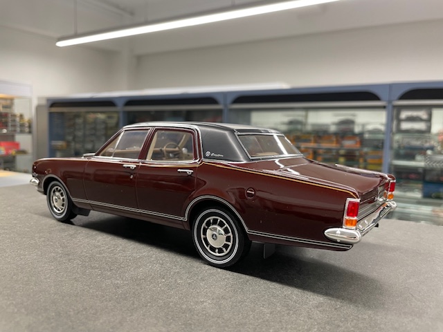 Holden HK Brougham, 1:18 Authentic - Image 2