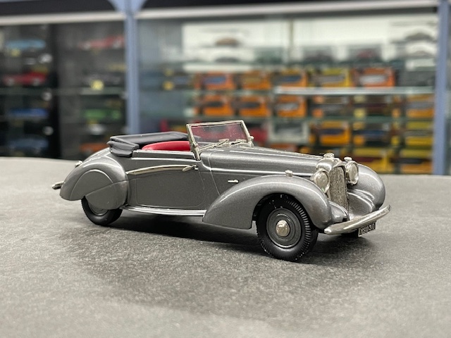 Lagonda V12, 1:43 Lansdowne - Image 3