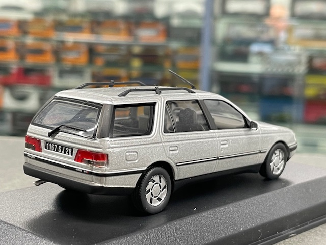 Peugeot 405 wagon, 1:43 Norev - Image 2