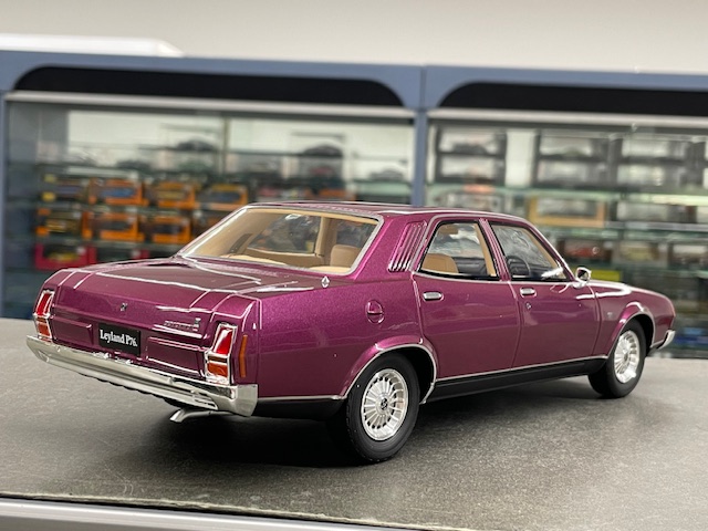 Leyland P76, 1:18 Authentic - Image 3