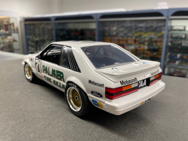 Ford Mustang GT, 1:18 Classic - Image 3
