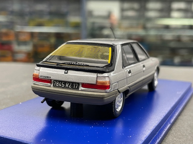 Renault 11 GTL, 1:43 Milezim - Image 2