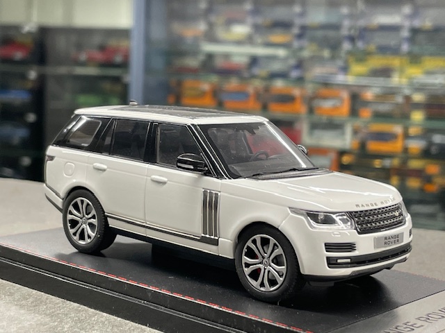 Range Rover Autobiography, 1:43 LCD - Image 3